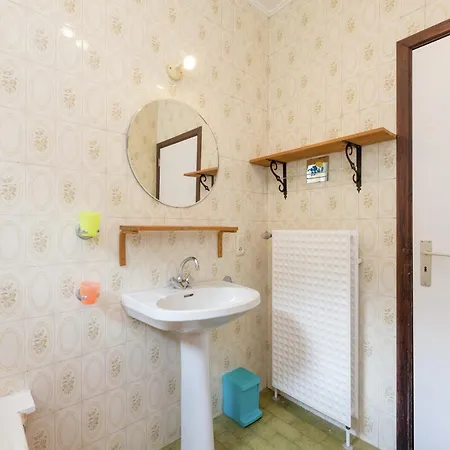 Holiday home In With Private Garden